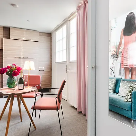 Apartman A Cote De La Place Du Pilori *