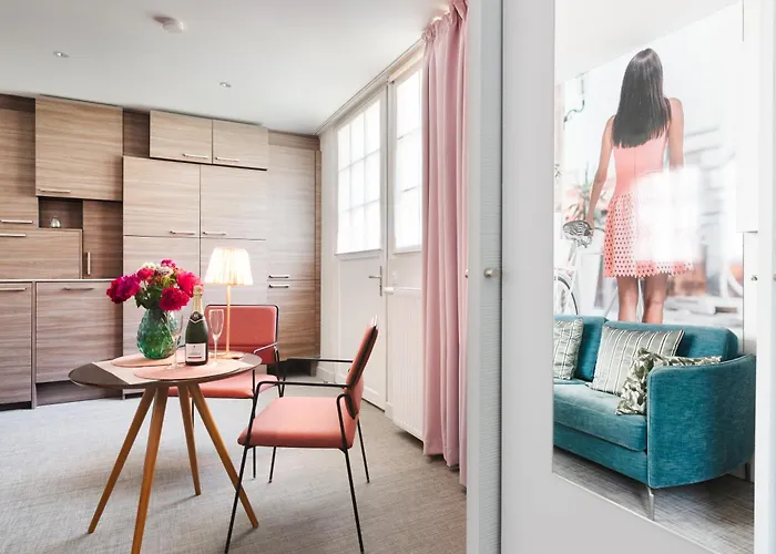 Appartement A Coté De La Place Du Pilori *