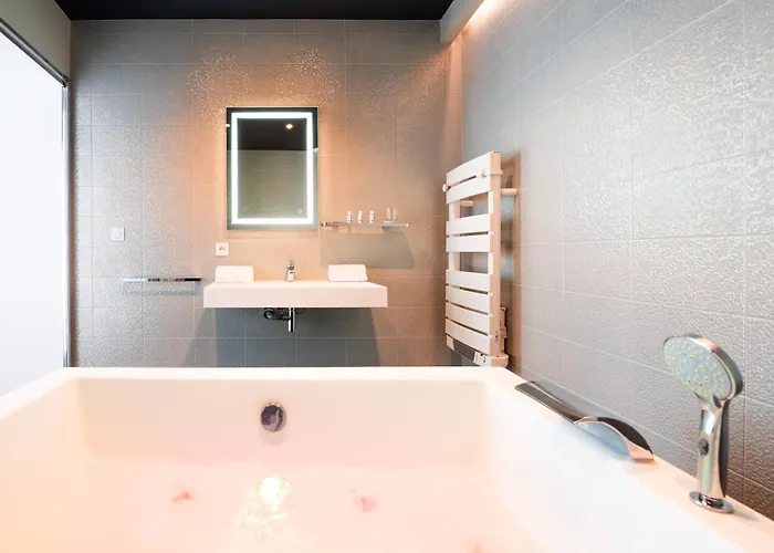 A Coté De La Place Du Pilori Appartement