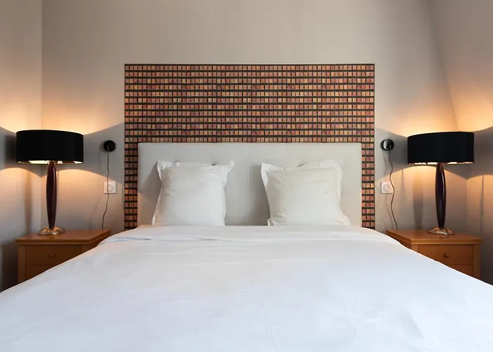 A Cote De La Place Du Pilori Appartement Angers